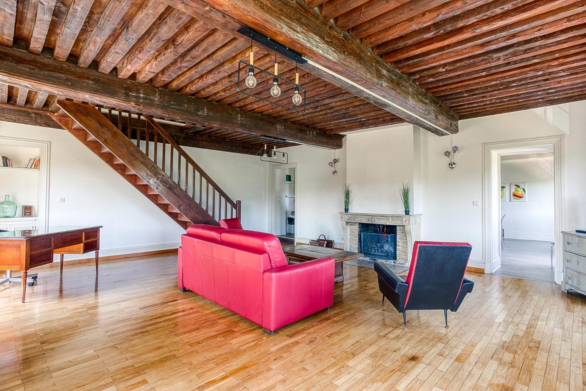 Sejourner Au Chateau De La Roue Grand Appartement Lissieu Exterior foto